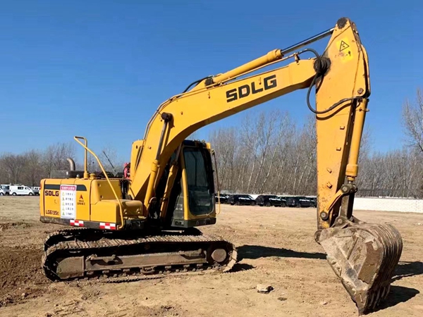 SDLG 135 used excavator