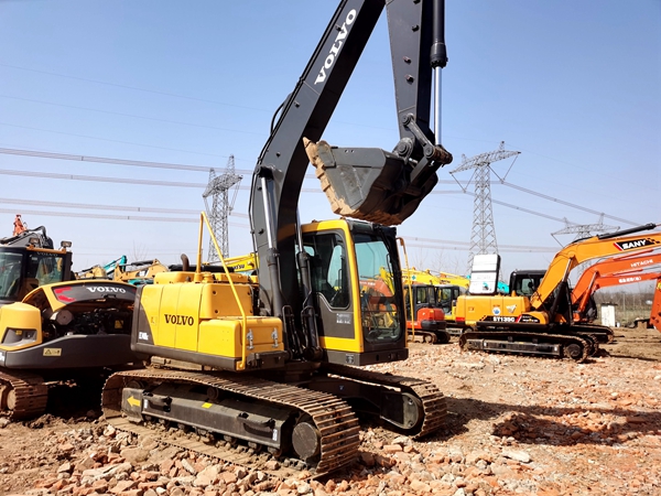 Volvo EC140BLC excavator