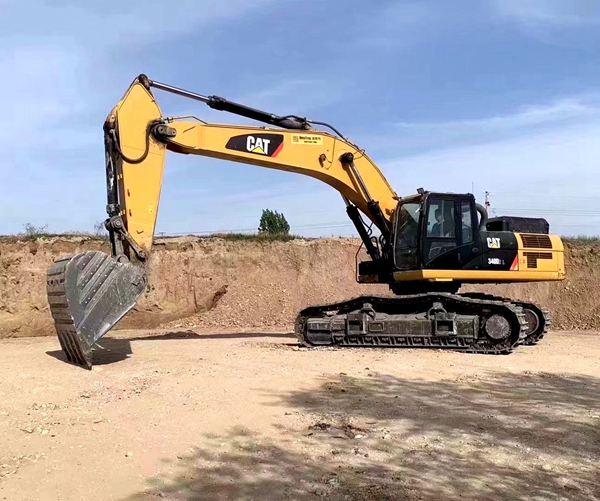 Caterpillar CAT340D2L excavator