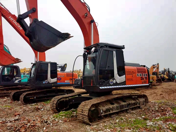 Hitachi ZX240-3 excavator