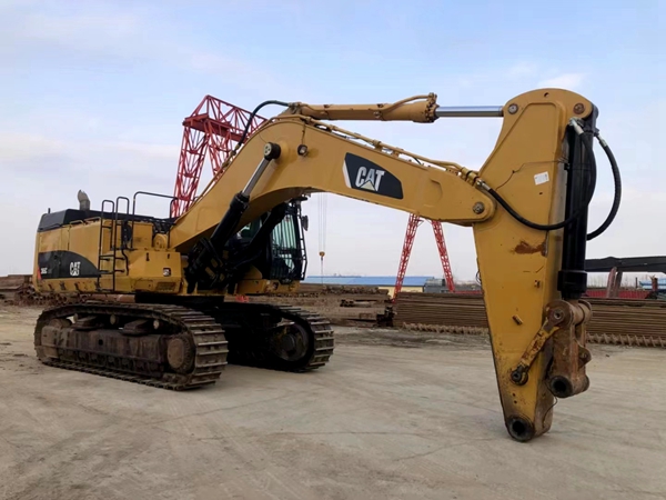 Caterpillar CAT365C excavator