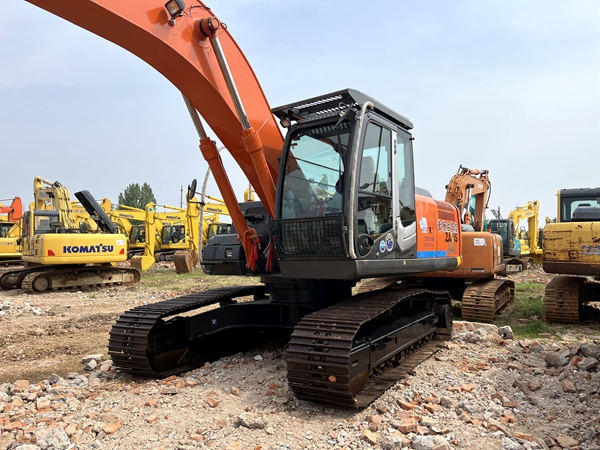 Hitachi ZX240-3 excavator