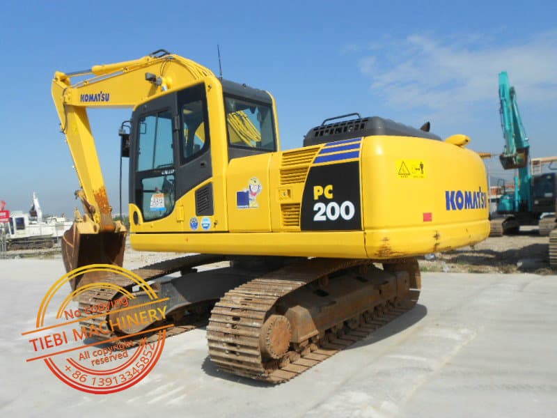 Komatsu PC200-8 Excavator