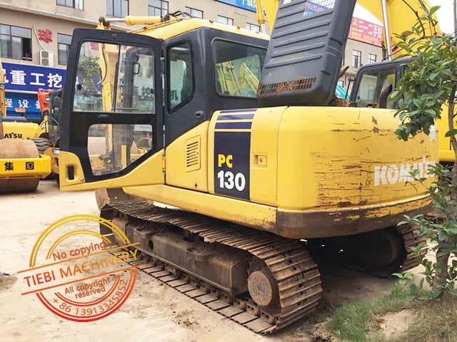 Komatsu PC130-7 Excavator