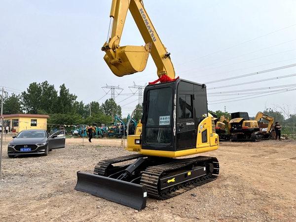 Komatsu PC70-8 excavator