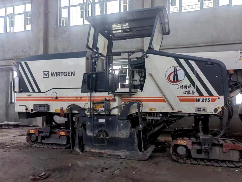 Wirtgen W215 milling machine