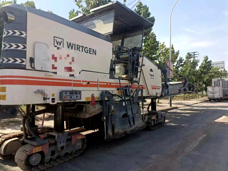 Wirtgen W195 milling machine