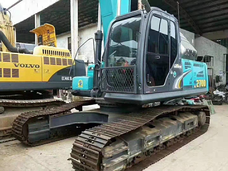 KOBELCO SK270 excavator