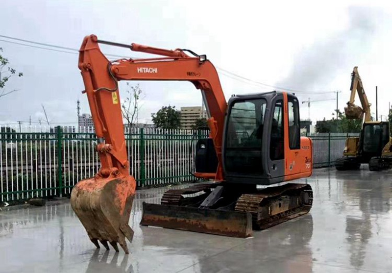 Hitachi ZX70 excavator