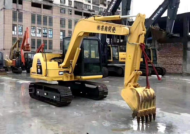 Komatsu PC70-8 excavator