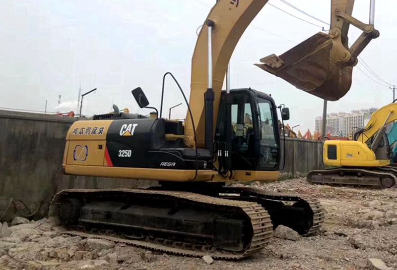 Caterpillar CAT325D excavator