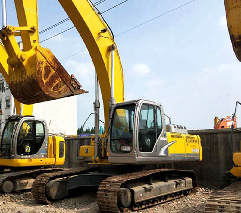 KOBELCO SK350 excavator