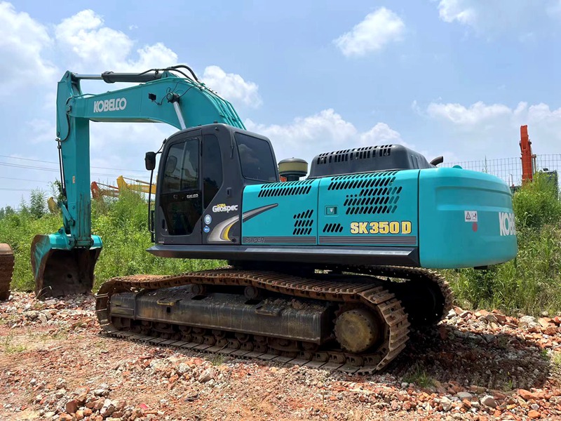 Kobelco SK350-8 excavator