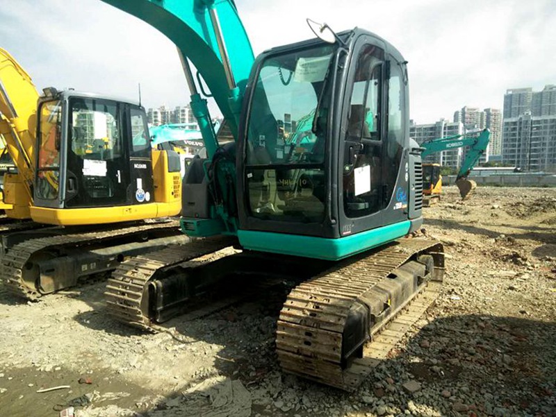 KOBELCO SK135SR excavator