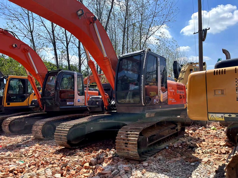 Hitachi ZX240-3 excavator