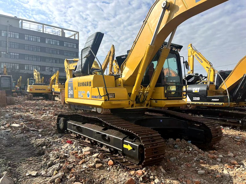 Komatsu PC240-8 excavator