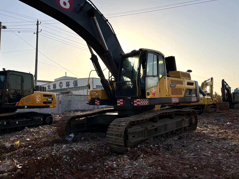 VOLVO EC480DL excavator