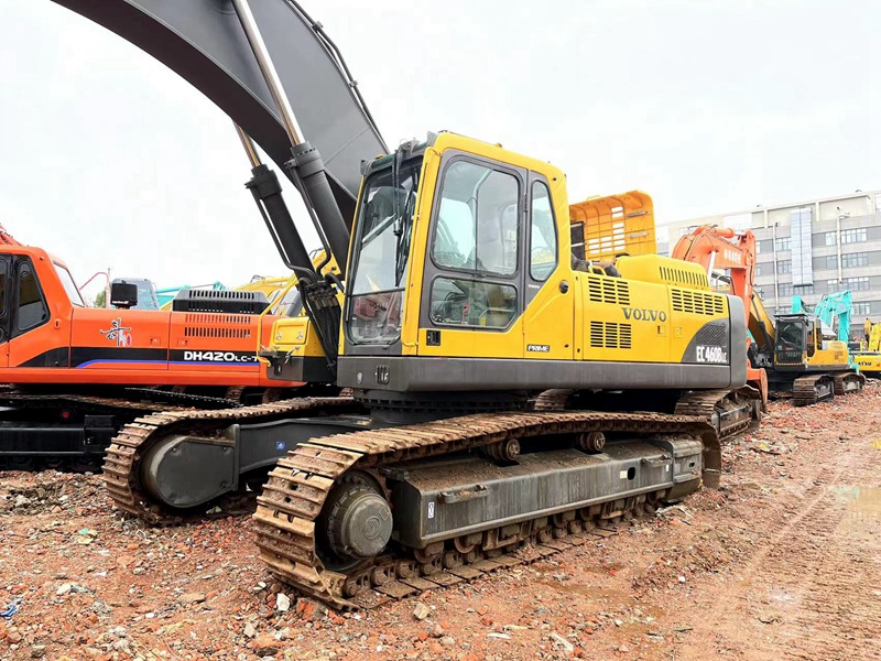 Volvo EC460BLC excavator