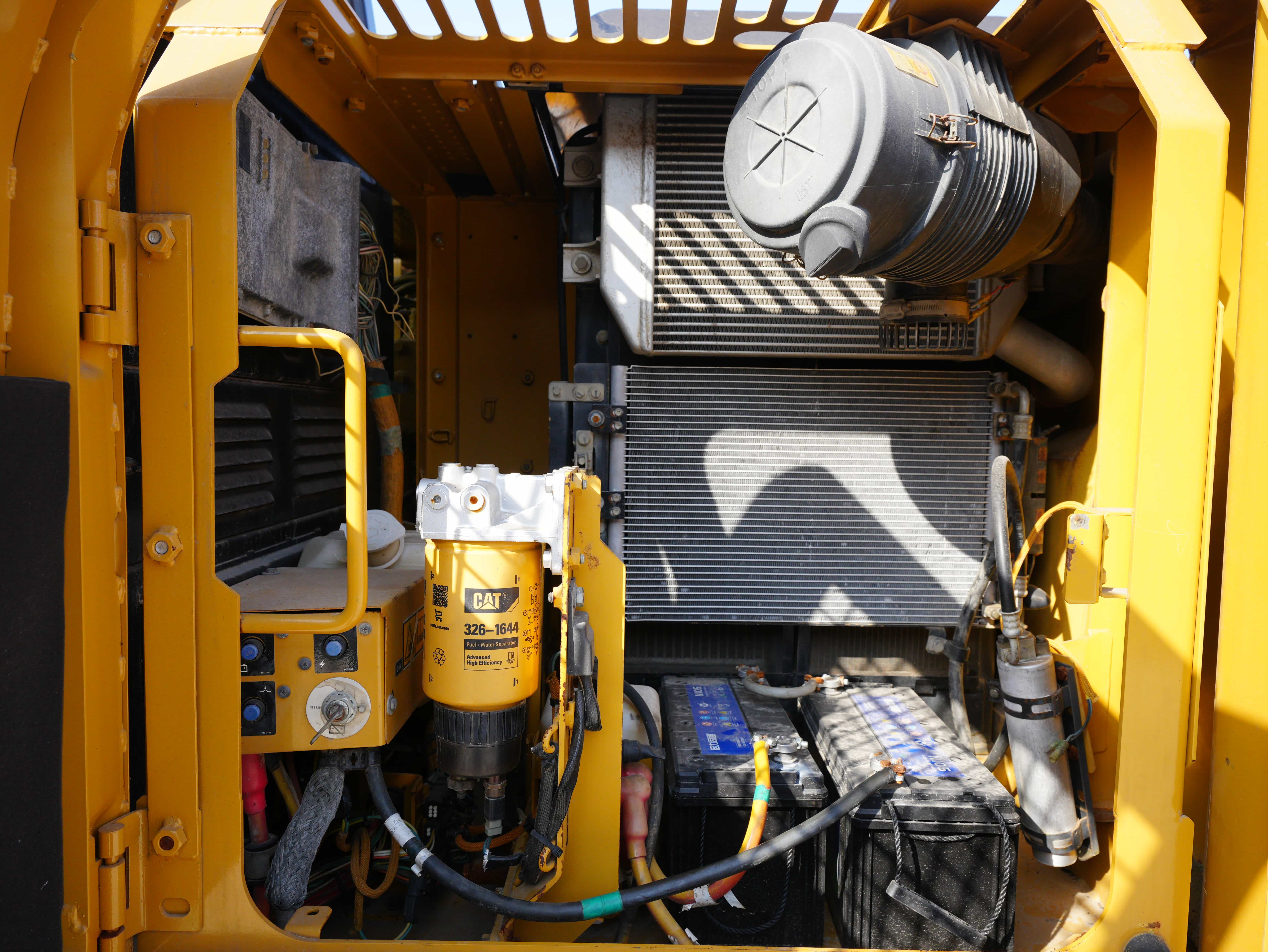 Used Caterpillar CAT315D2GC excavator with ultra-low working hours and stable performance crawler excavator for sale