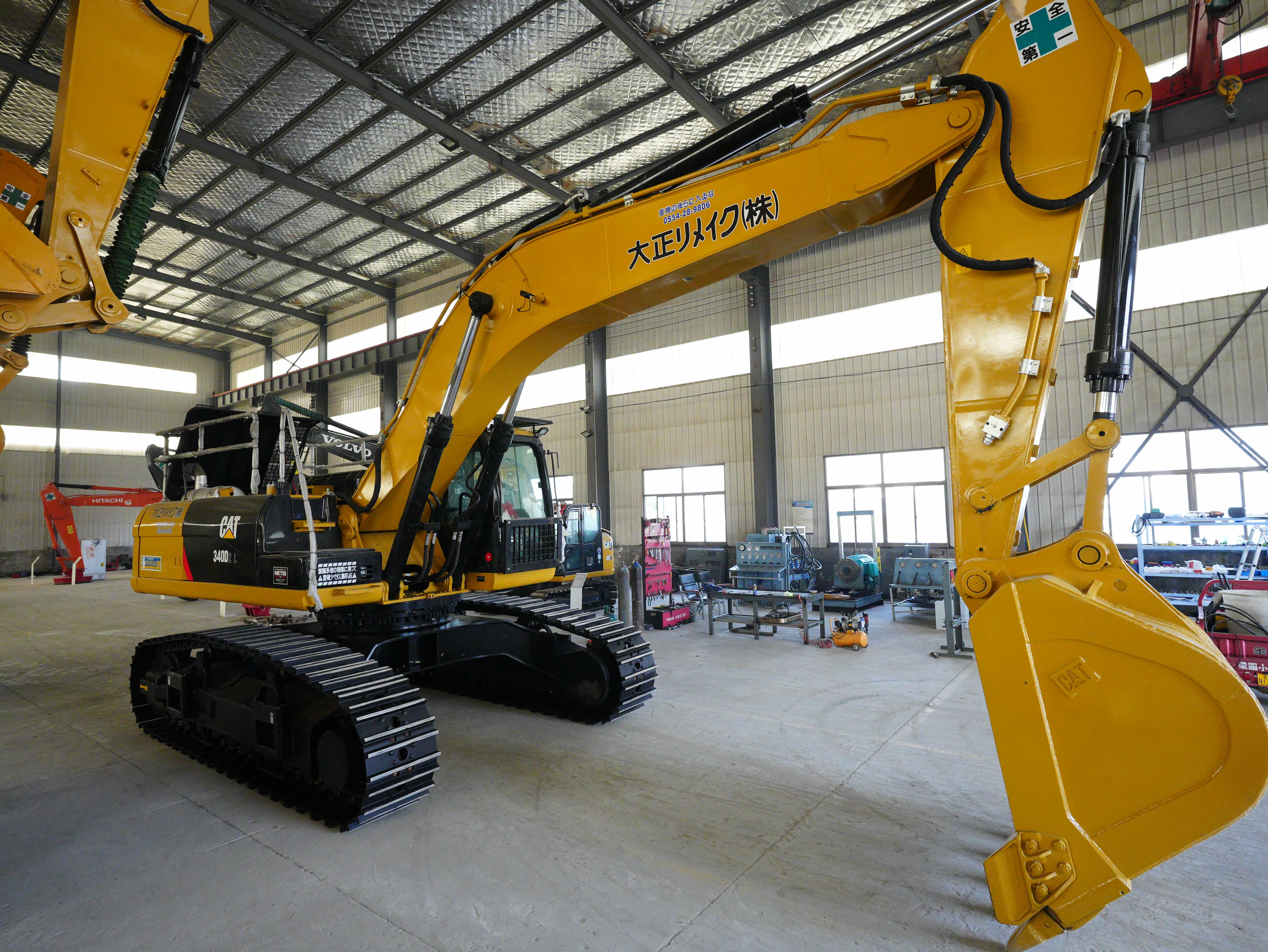 Heavy machinery Caterpillar CAT340D2L excavator absolutely good price