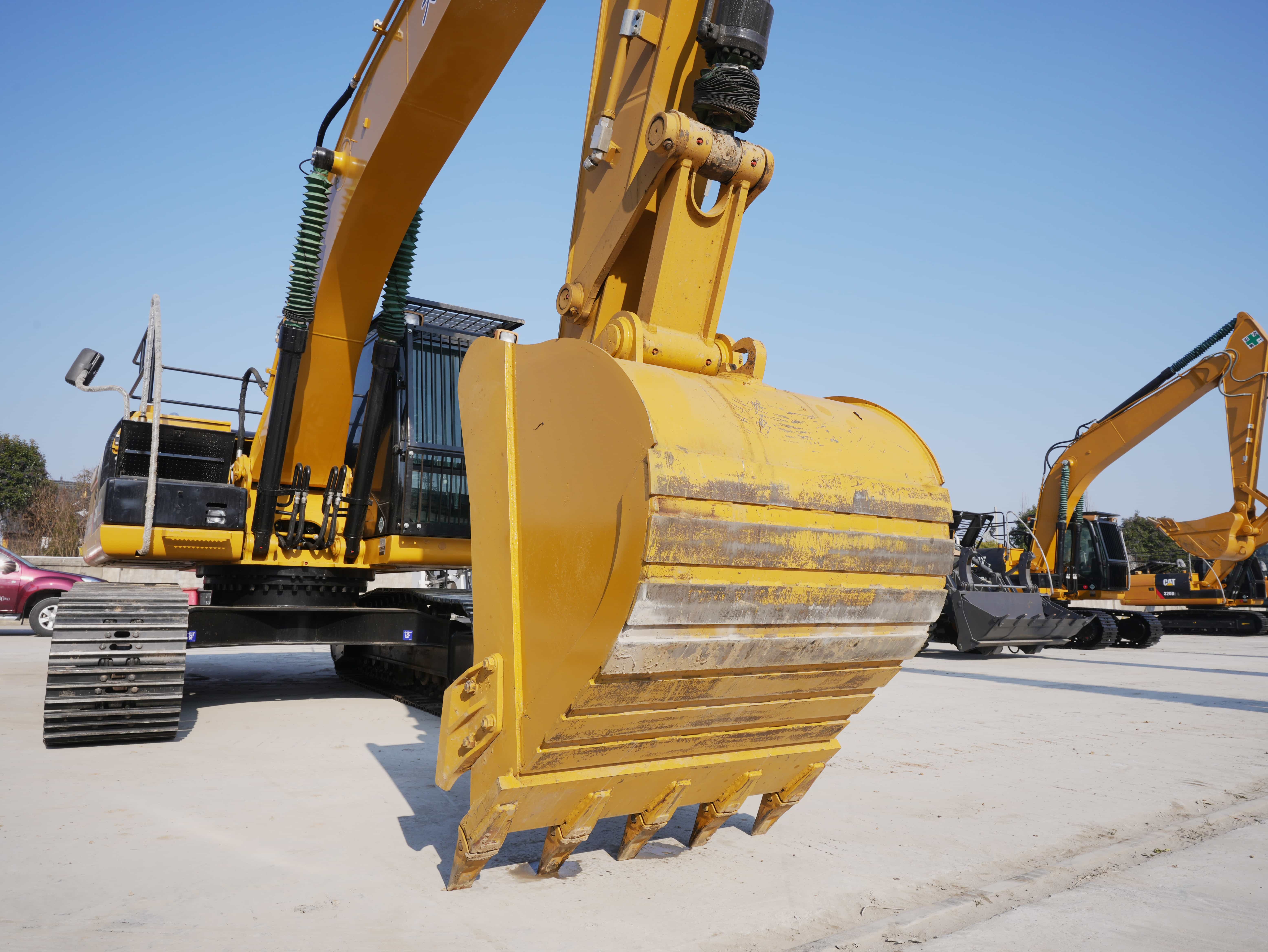 Good condition used Caterpillar CAT320D2L excavator high quality for sale