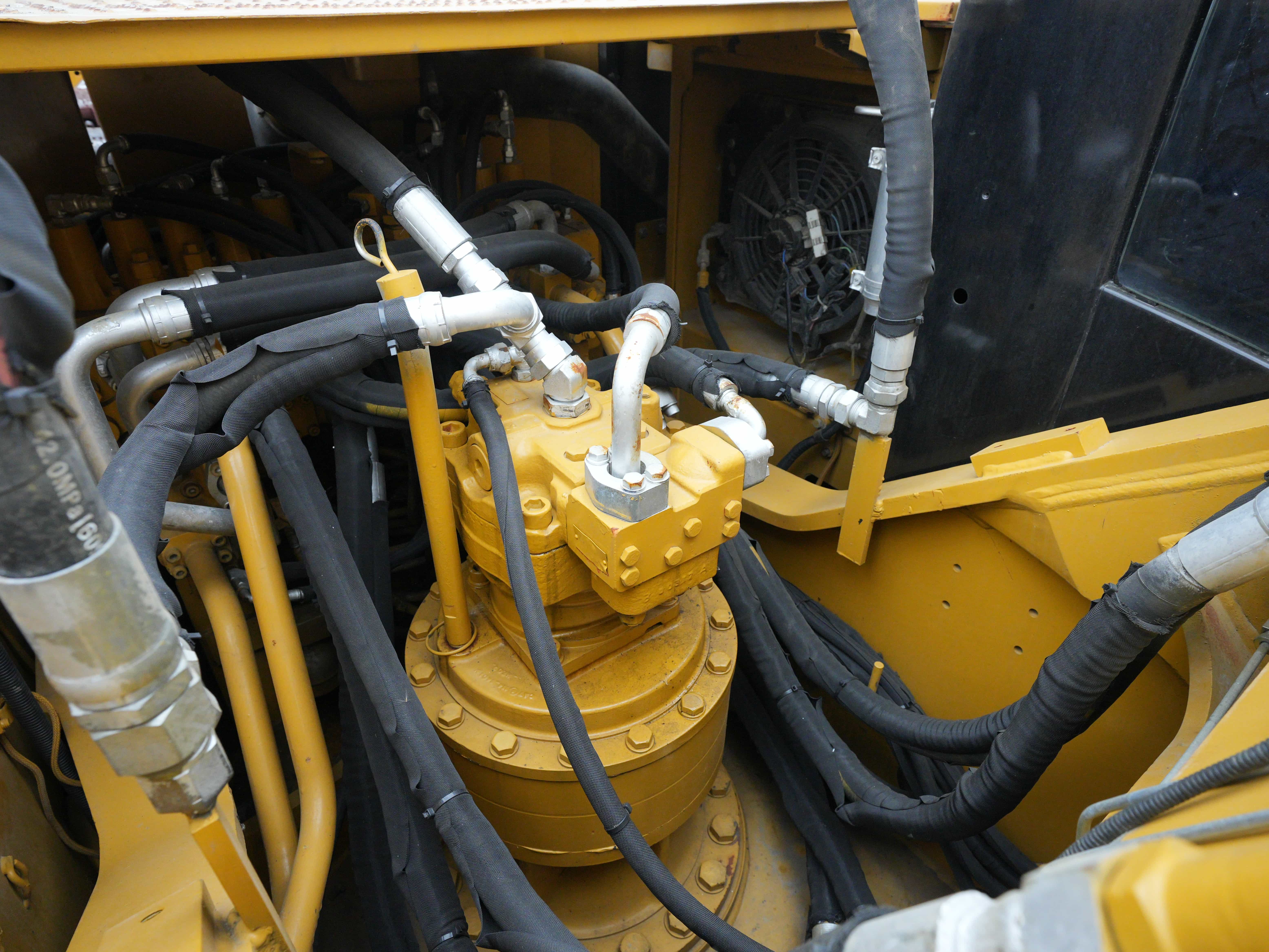 Super low price Caterpillar CAT325D2L excavator second-hand excavator high quality crawler excavator for sale