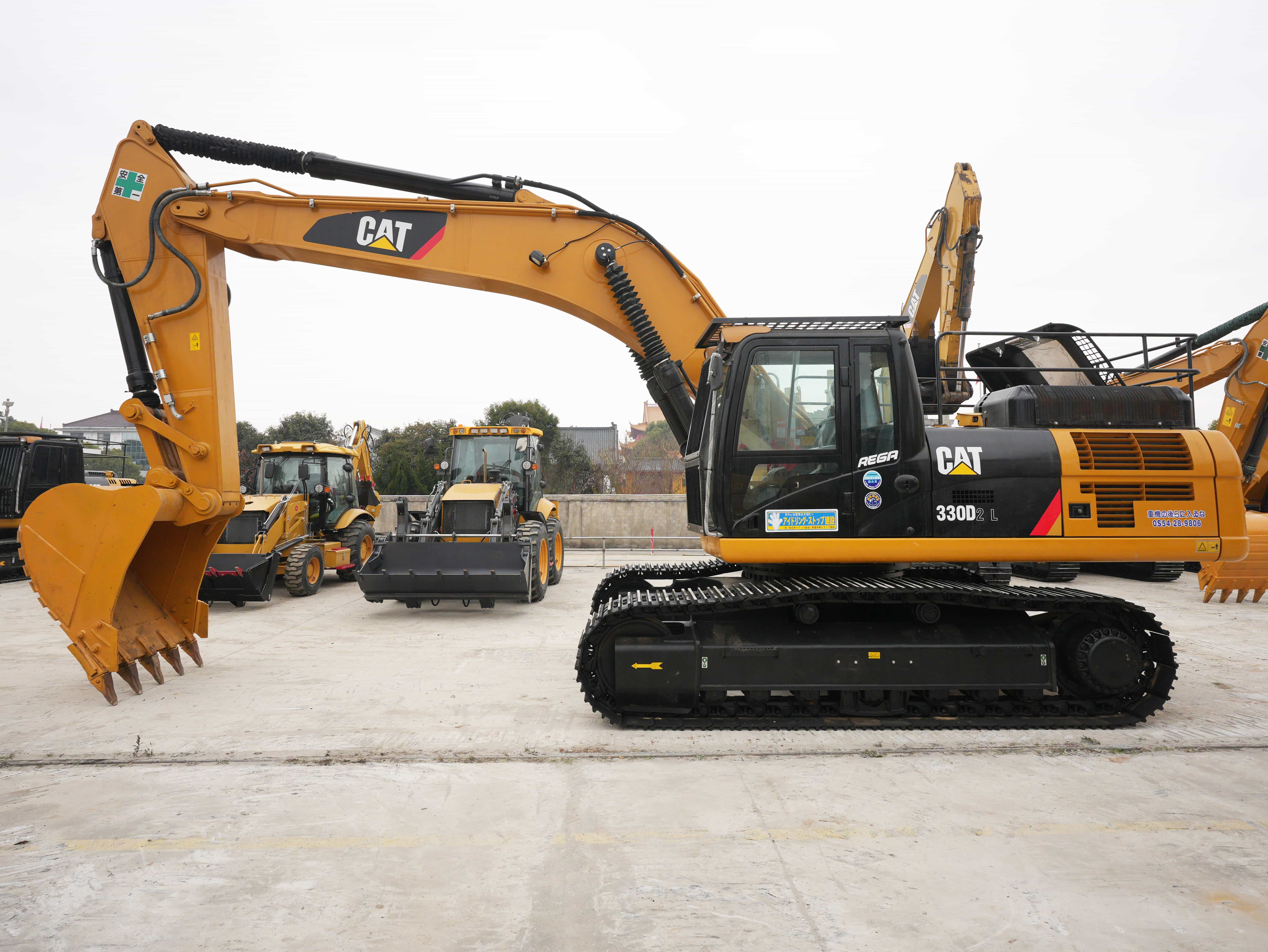 CAT 330D2L