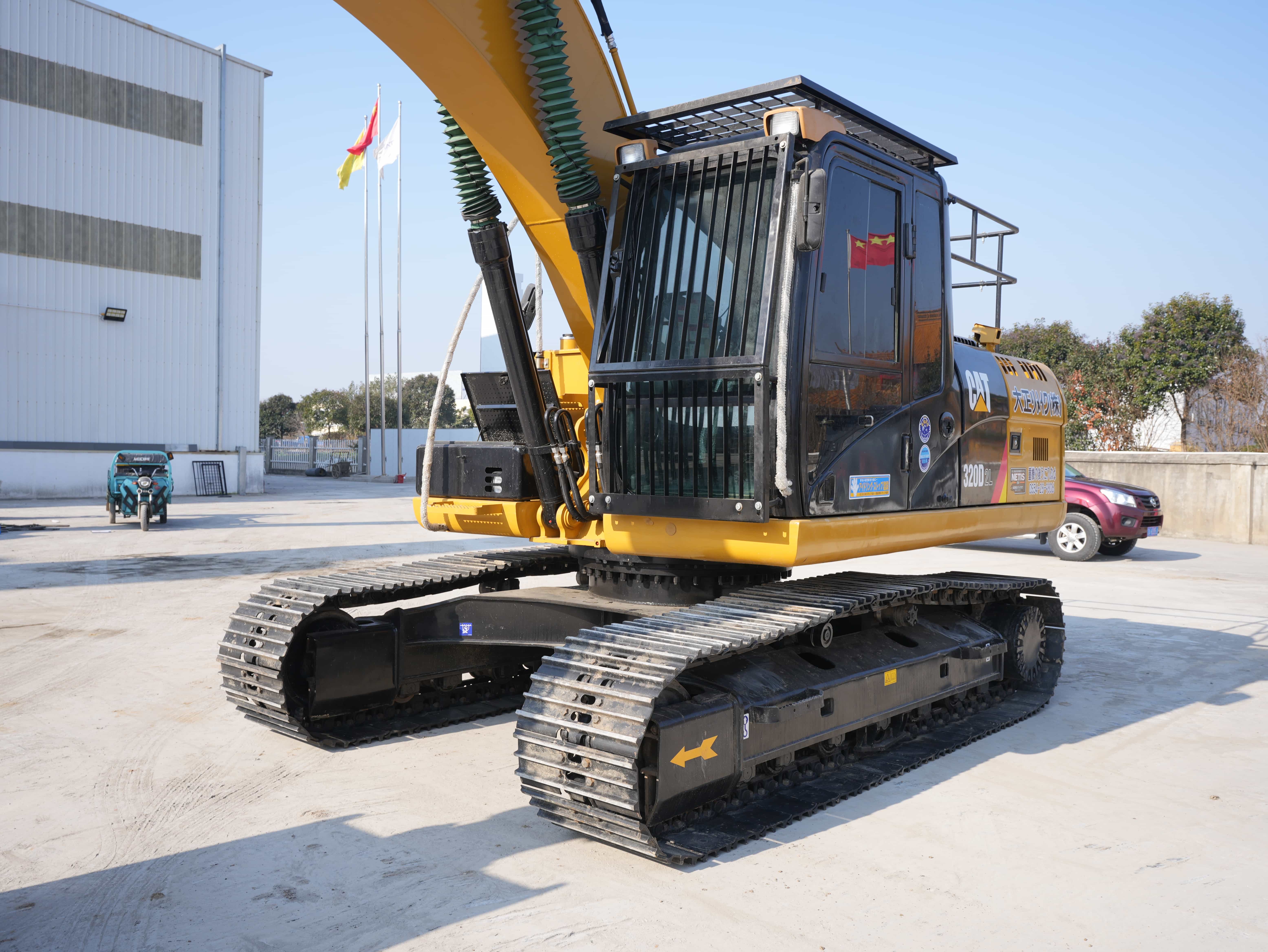 Good condition used Caterpillar CAT320D2L excavator high quality for sale