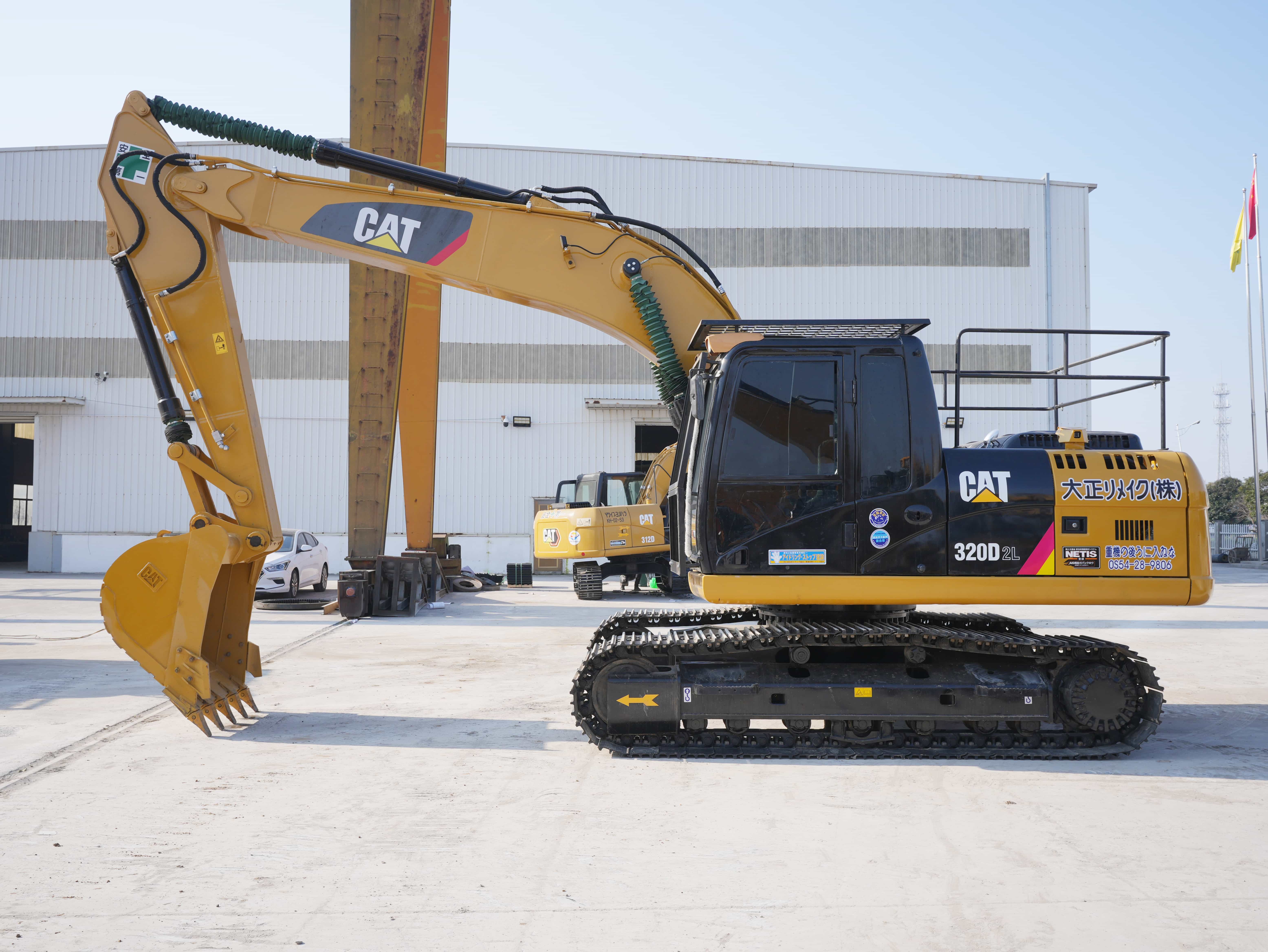 CAT 320D2L.2