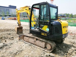 Hyundai R60-7 Excavator