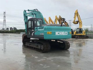 Kobelco SK200-8 Excavator