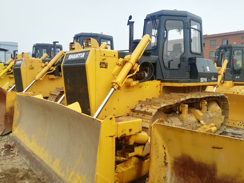 SHANTUI  SD16   Bulldozer