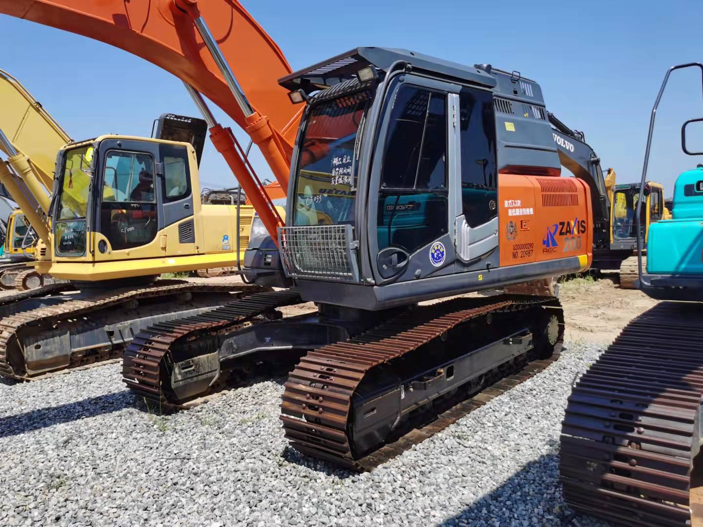 Hitachi zx200-3 excavator