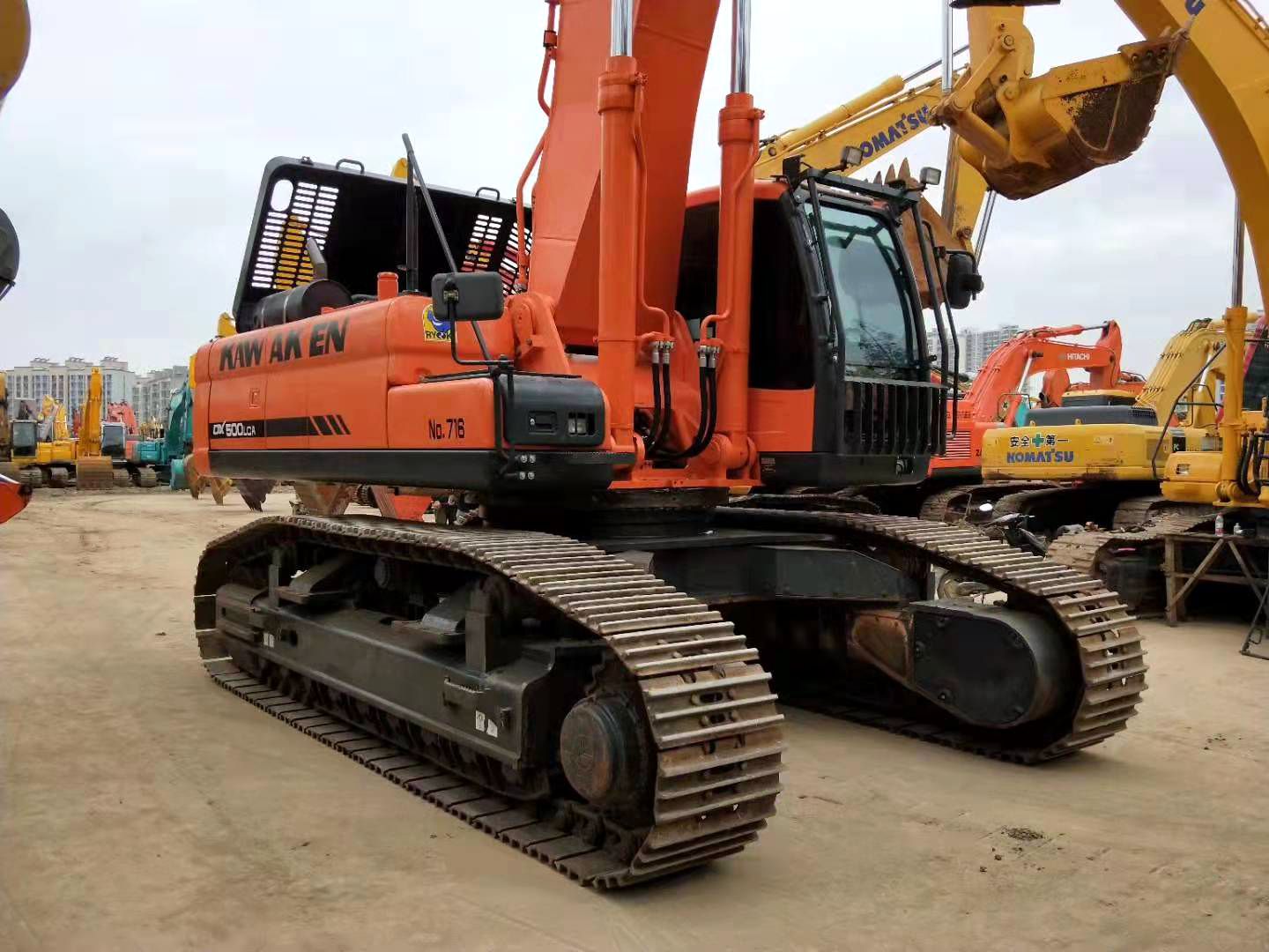 DOOSAN DX500 excavator