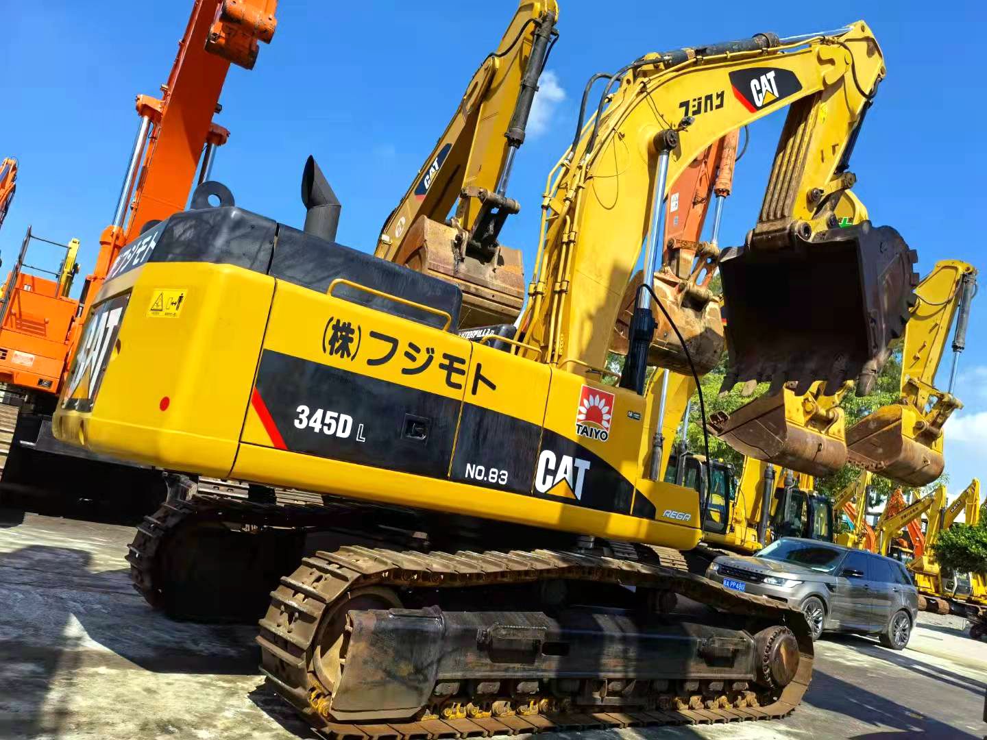 Used Caterpillar cat345dl excavator is on sale worldwide at a low price