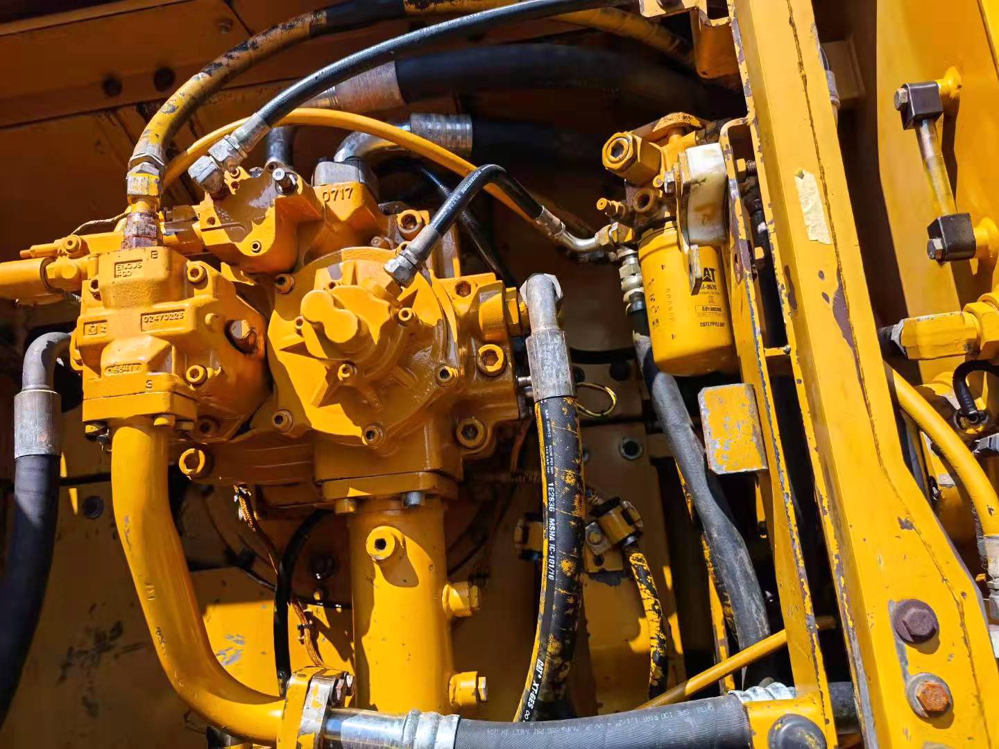 Used Caterpillar cat345dl excavator is on sale worldwide at a low price