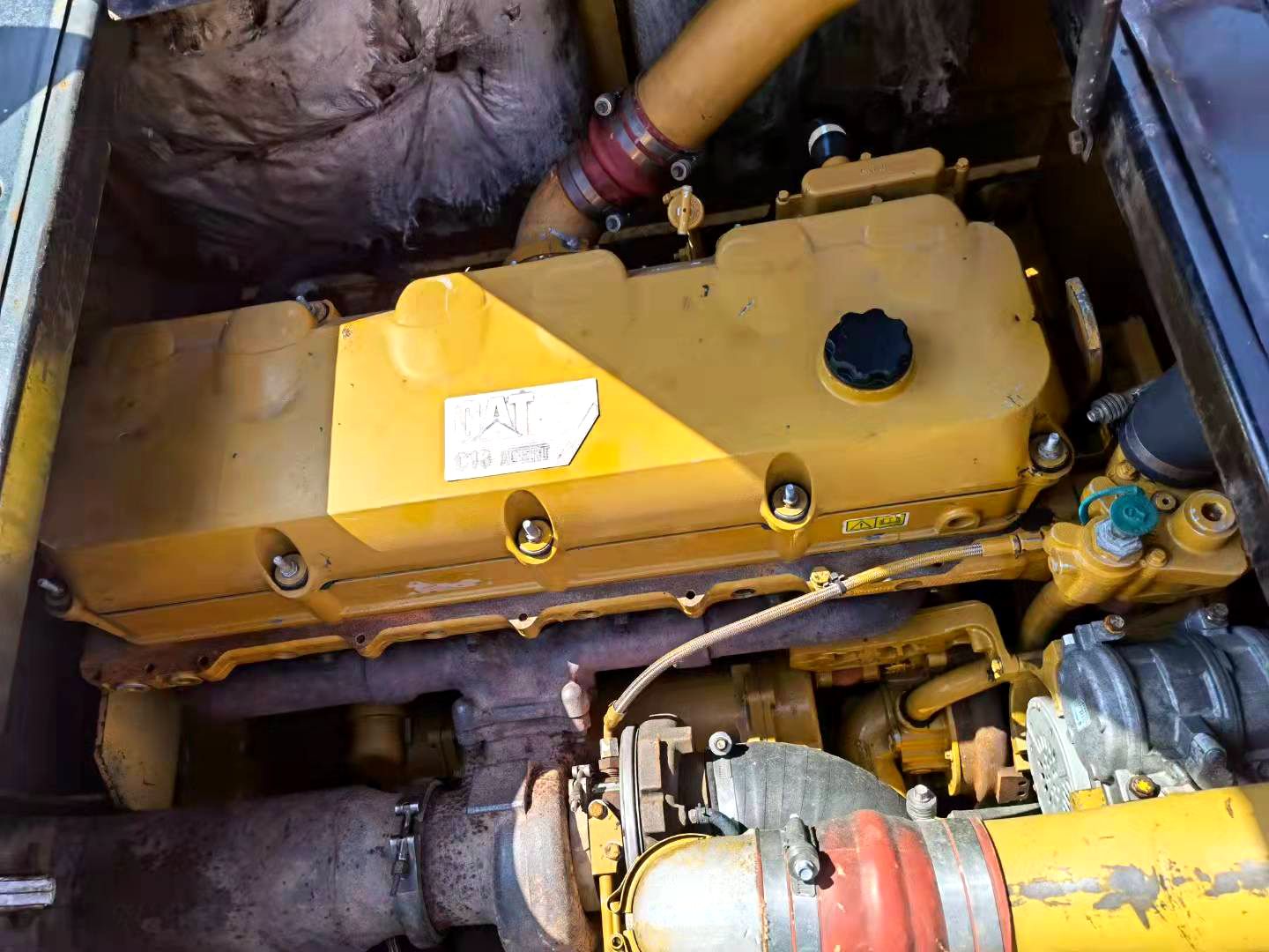 Used Caterpillar cat345dl excavator is on sale worldwide at a low price