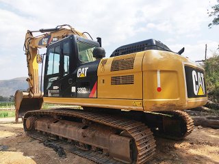 CAT 326D2L Excavator
