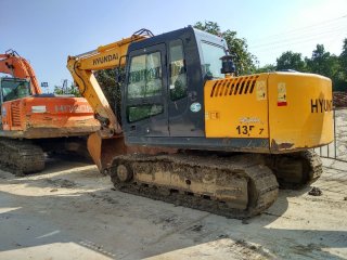 Hyundai R110-7 Excavator