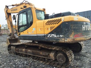 Hyundai R225-9T Excavator