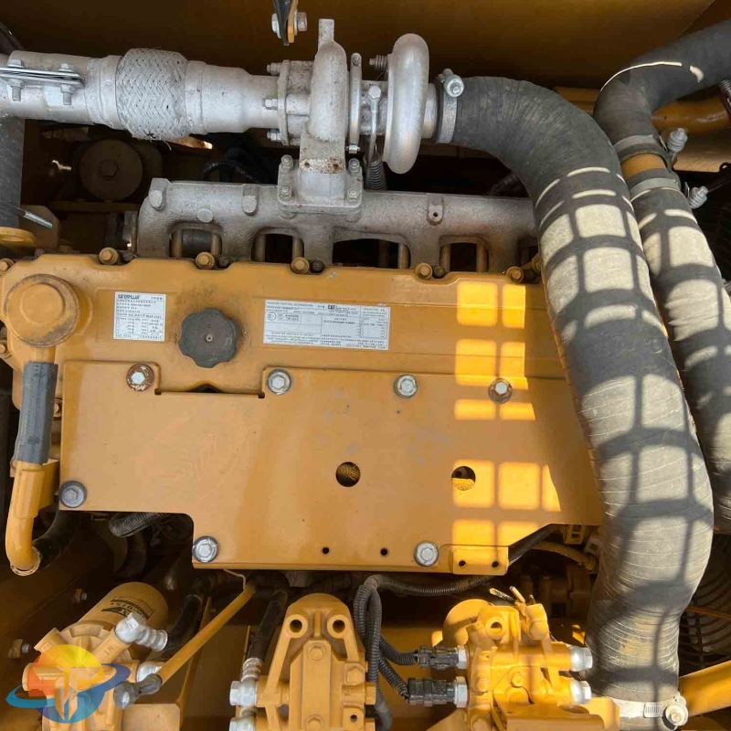 Low price Caterpillar CAT323D2L excavator crawler excavator with high power for sale