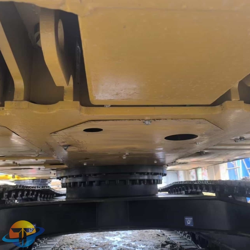 Used high quality Caterpillar 323D2L excavator to meet different construction needs at low prices