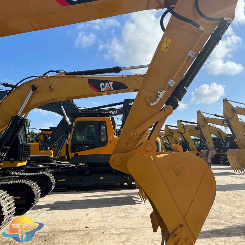 Imported from Japan, used Caterpillar 323D2L excavator for general construction use.