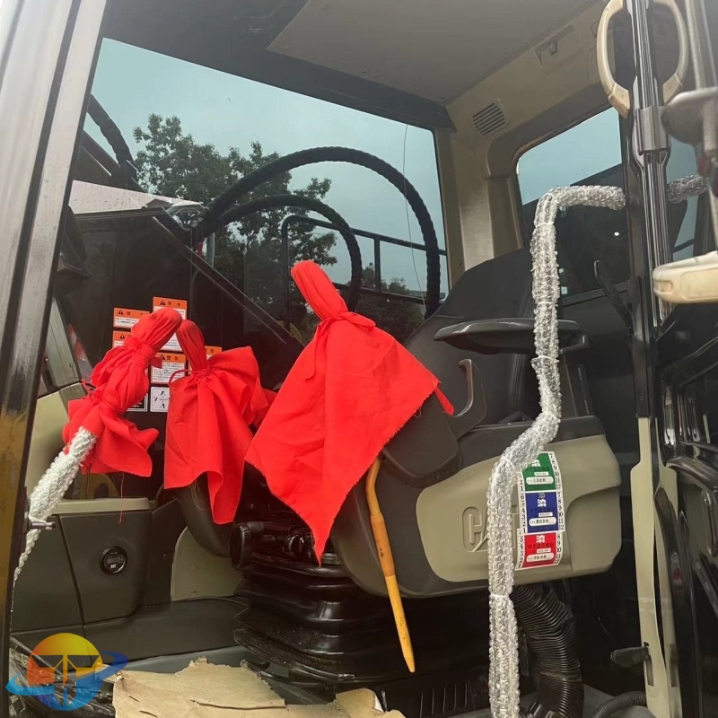 Used Caterpillar 320D2L excavator good quality and good price