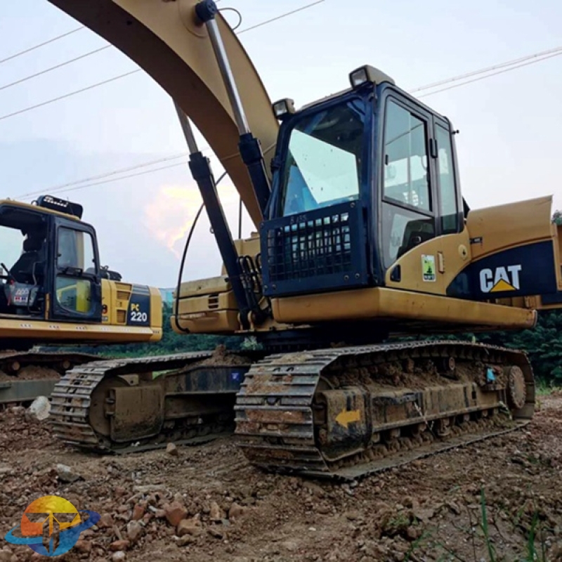 used Caterpillar CAT320D excavator in good condition and low price
