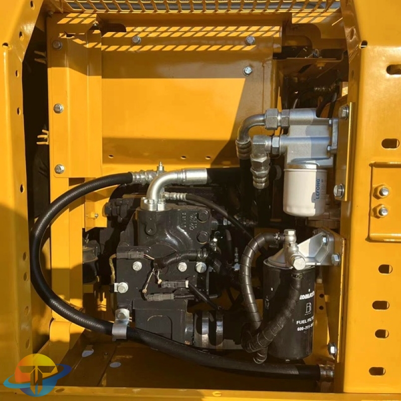 Komatsu PC130-7 excavator small excavator used construction machinery for sale