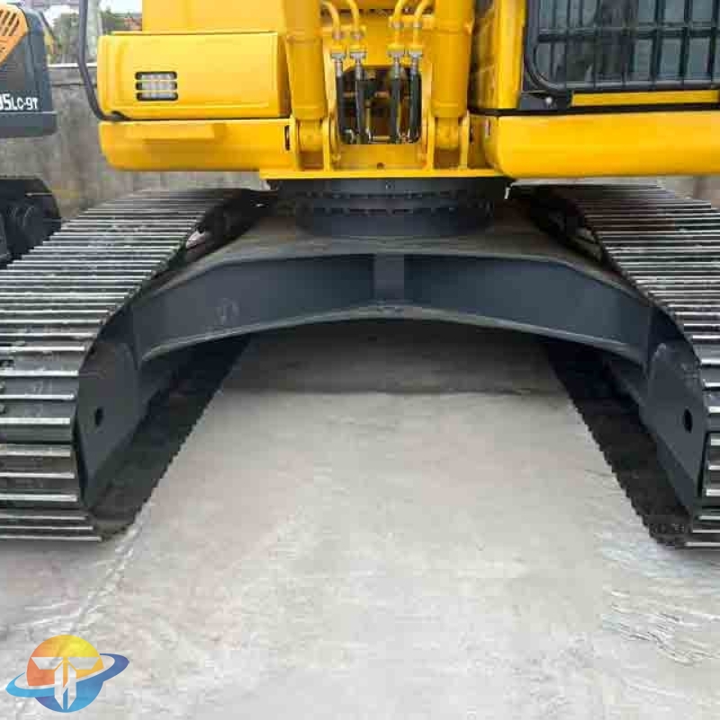 Komatsu PC220 Ace Machine is in good condition and original engine is available.