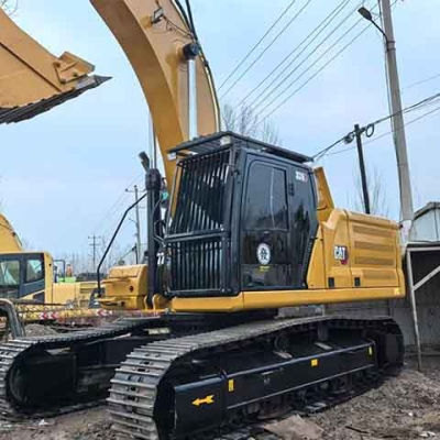 Caterpillar CAT336 excavator, a hydraulic crawler excavator used for heavy construction and mining.