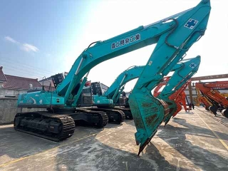 Kobelco SK460-8 excavator