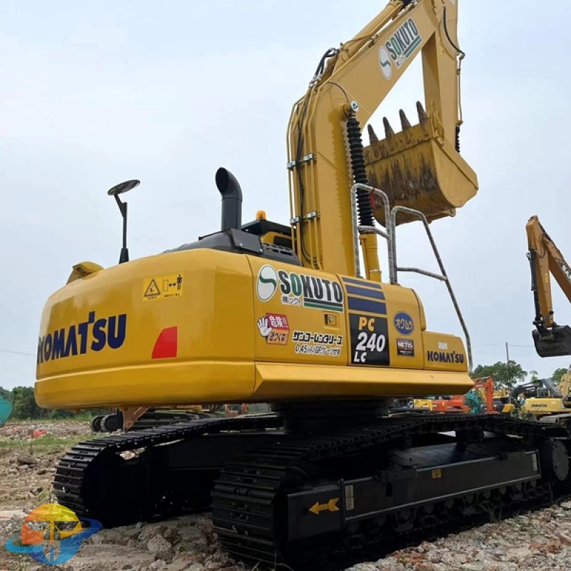 Used Komatsu PC240-8 excavator high quality excavator for sale at low price